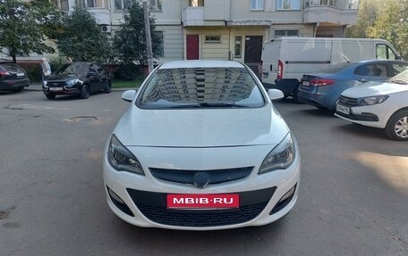 Opel Astra J, 2014 год, 880 000 рублей, 1 фотография