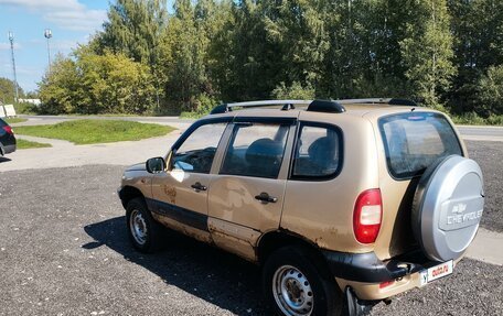 Chevrolet Niva I рестайлинг, 2006 год, 157 000 рублей, 3 фотография