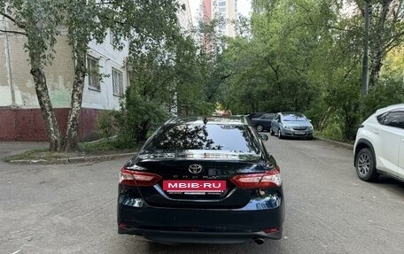 Toyota Camry, 2019 год, 2 600 000 рублей, 4 фотография