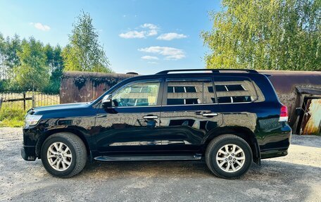 Toyota Land Cruiser 200, 2018 год, 7 500 000 рублей, 4 фотография