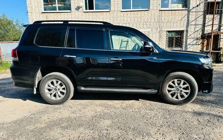 Toyota Land Cruiser 200, 2018 год, 7 500 000 рублей, 2 фотография