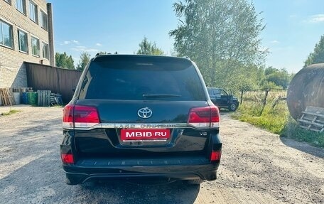 Toyota Land Cruiser 200, 2018 год, 7 500 000 рублей, 3 фотография