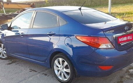 Hyundai Solaris II рестайлинг, 2011 год, 900 000 рублей, 7 фотография