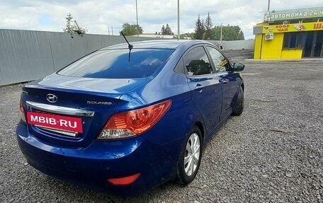 Hyundai Solaris II рестайлинг, 2011 год, 900 000 рублей, 4 фотография