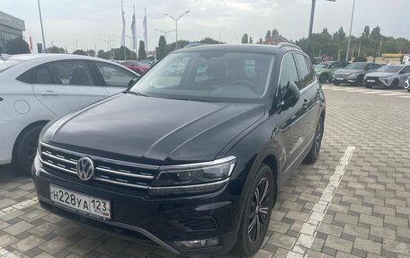 Volkswagen Tiguan II, 2018 год, 3 150 000 рублей, 1 фотография