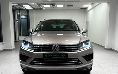 Volkswagen Touareg III, 2015 год, 4 233 000 рублей, 2 фотография