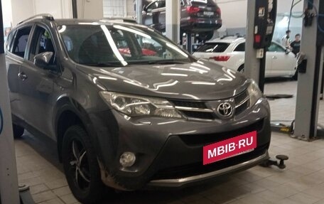 Toyota RAV4, 2014 год, 1 785 000 рублей, 2 фотография