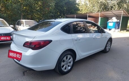 Opel Astra J, 2014 год, 880 000 рублей, 7 фотография