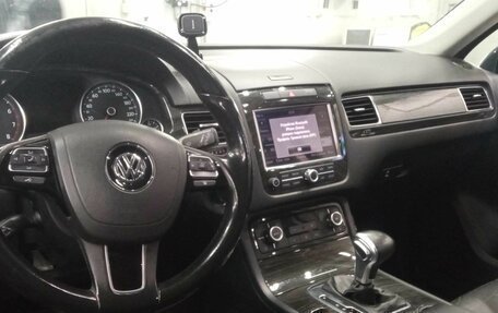 Volkswagen Touareg III, 2010 год, 1 733 000 рублей, 4 фотография