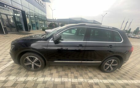 Volkswagen Tiguan II, 2018 год, 3 150 000 рублей, 2 фотография