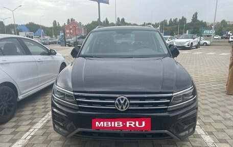 Volkswagen Tiguan II, 2018 год, 3 150 000 рублей, 3 фотография