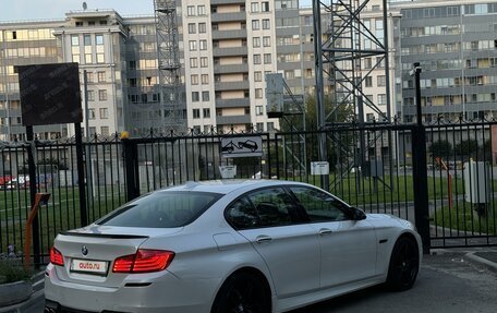 BMW 5 серия, 2015 год, 1 950 000 рублей, 4 фотография