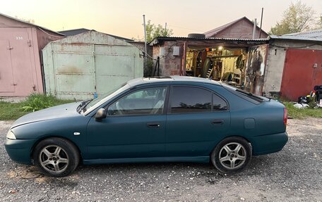 Mitsubishi Carisma I, 1996 год, 250 000 рублей, 3 фотография