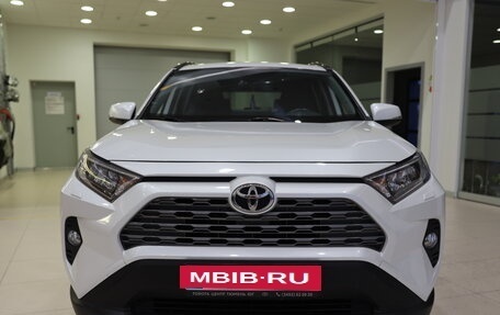 Toyota RAV4, 2020 год, 3 900 000 рублей, 3 фотография