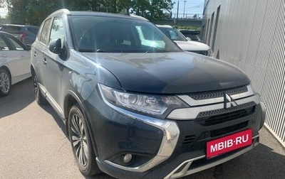 Mitsubishi Outlander III рестайлинг 3, 2021 год, 2 397 000 рублей, 1 фотография