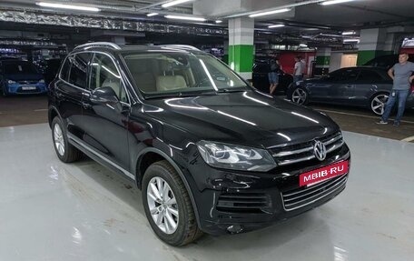 Volkswagen Touareg III, 2010 год, 2 047 000 рублей, 2 фотография