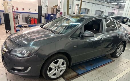 Opel Astra J, 2012 год, 897 000 рублей, 4 фотография