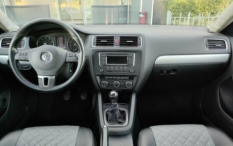 Volkswagen Jetta VI, 2013 год, 849 000 рублей, 13 фотография