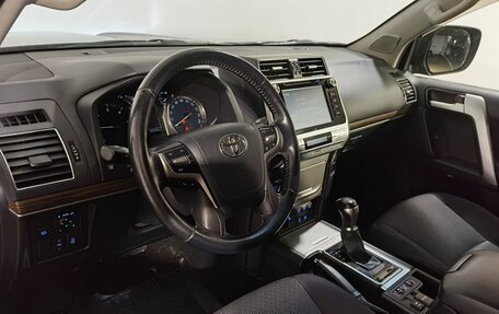 Toyota Land Cruiser Prado 150 рестайлинг 2, 2017 год, 4 250 000 рублей, 12 фотография