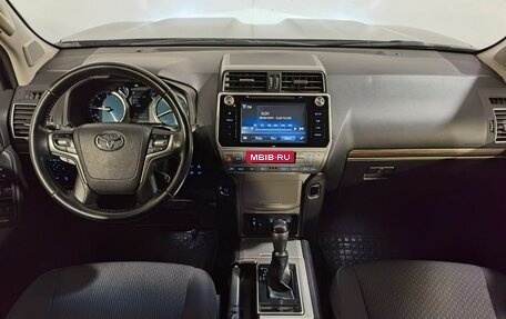 Toyota Land Cruiser Prado 150 рестайлинг 2, 2017 год, 4 250 000 рублей, 11 фотография