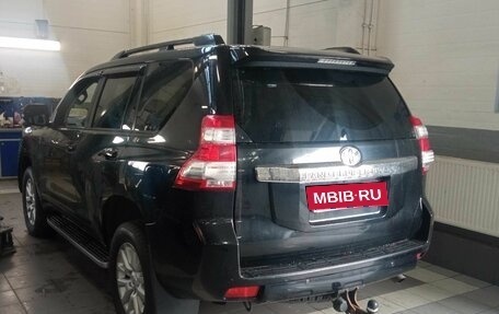 Toyota Land Cruiser Prado 150 рестайлинг 2, 2016 год, 3 966 000 рублей, 4 фотография