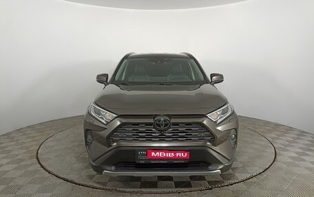 Toyota RAV4, 2020 год, 4 286 000 рублей, 2 фотография