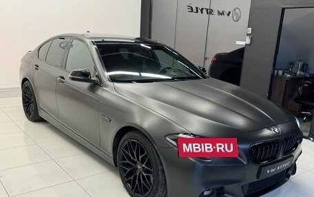 BMW 5 серия, 2015 год, 2 650 000 рублей, 2 фотография