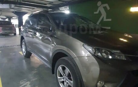 Toyota RAV4, 2015 год, 2 150 000 рублей, 6 фотография