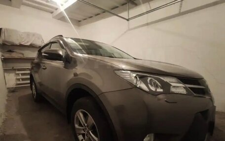 Toyota RAV4, 2015 год, 2 150 000 рублей, 4 фотография