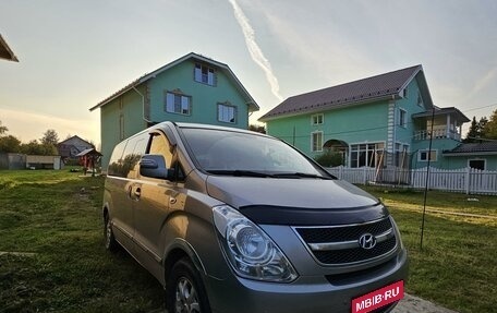 Hyundai Grand Starex Grand Starex I рестайлинг 2, 2014 год, 1 900 000 рублей, 1 фотография