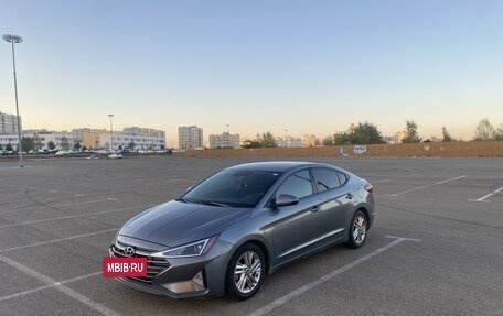 Hyundai Elantra VI рестайлинг, 2019 год, 1 790 000 рублей, 2 фотография