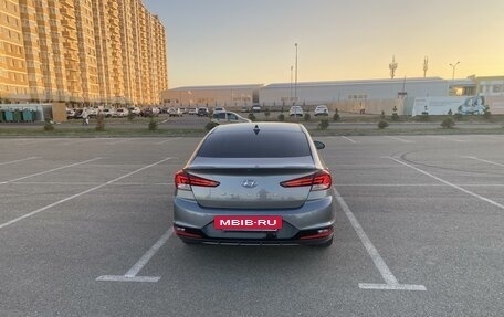 Hyundai Elantra VI рестайлинг, 2019 год, 1 790 000 рублей, 8 фотография