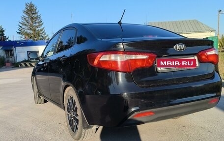 KIA Rio III рестайлинг, 2013 год, 595 000 рублей, 3 фотография