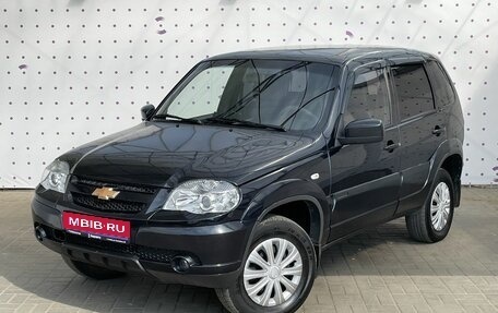 Chevrolet Niva I рестайлинг, 2011 год, 650 000 рублей, 1 фотография