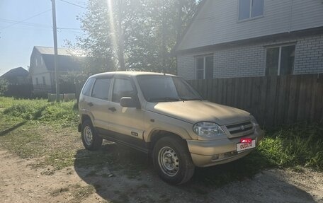 Chevrolet Niva I рестайлинг, 2006 год, 300 000 рублей, 2 фотография