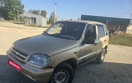 Chevrolet Niva I рестайлинг, 2006 год, 300 000 рублей, 4 фотография