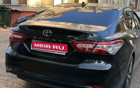 Toyota Camry, 2021 год, 3 550 000 рублей, 2 фотография