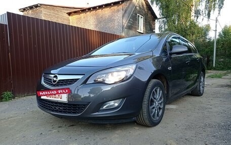 Opel Astra J, 2011 год, 750 000 рублей, 2 фотография