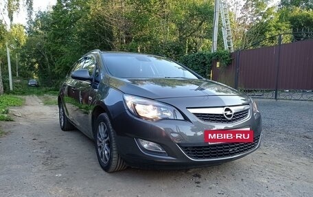 Opel Astra J, 2011 год, 750 000 рублей, 4 фотография