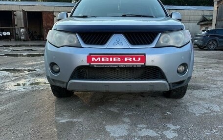 Mitsubishi Outlander III рестайлинг 3, 2007 год, 950 000 рублей, 2 фотография