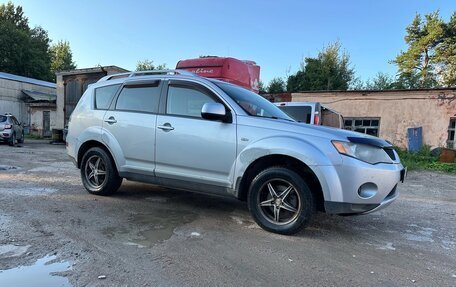 Mitsubishi Outlander III рестайлинг 3, 2007 год, 950 000 рублей, 4 фотография