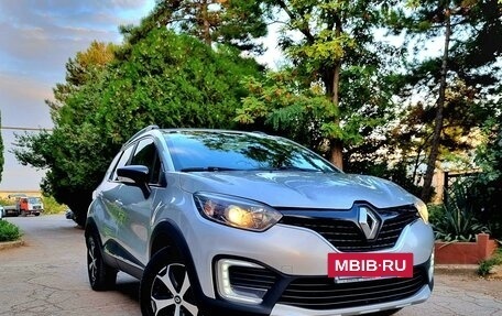 Renault Kaptur I рестайлинг, 2018 год, 1 720 000 рублей, 2 фотография