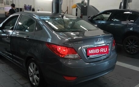 Hyundai Solaris II рестайлинг, 2011 год, 840 000 рублей, 2 фотография