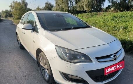 Opel Astra J, 2013 год, 950 000 рублей, 2 фотография