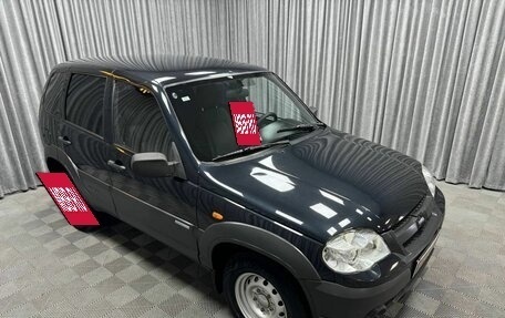 Chevrolet Niva I рестайлинг, 2010 год, 550 000 рублей, 3 фотография