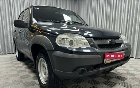 Chevrolet Niva I рестайлинг, 2010 год, 550 000 рублей, 4 фотография