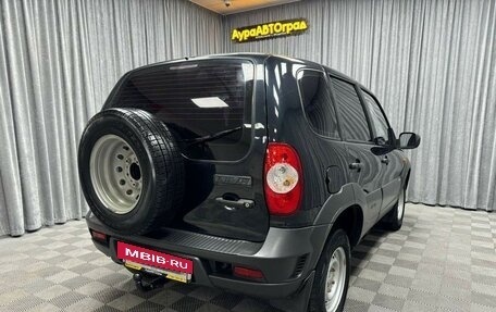 Chevrolet Niva I рестайлинг, 2010 год, 550 000 рублей, 16 фотография