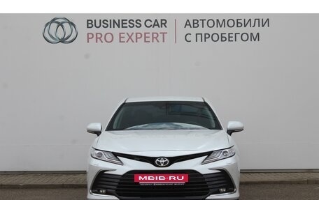 Toyota Camry, 2021 год, 3 840 000 рублей, 2 фотография