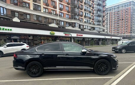 Volkswagen Passat B8 рестайлинг, 2017 год, 2 800 000 рублей, 4 фотография