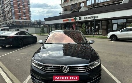 Volkswagen Passat B8 рестайлинг, 2017 год, 2 800 000 рублей, 3 фотография